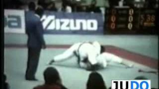 JUDO 1983 World Championships Yasuhiro Yamashita 山下泰裕 JPN  Willy Wilhelm NED [upl. by Elissa638]