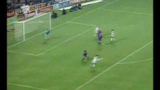 Goal Batistuta Barcellona  Fiorentina 1997 [upl. by Tolmach]