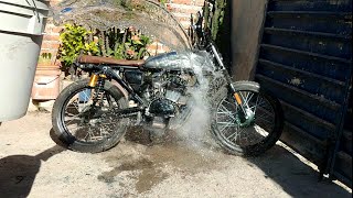 PUEDE UNA MOTO CALIENTE TRONAR CON AGUA FRIA [upl. by Hyams533]