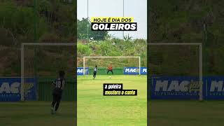 Hoje é Dia dos Goleirosas então será que vão Defender futebol futbol soccer futebal fut [upl. by Selij]