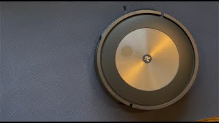 The iRobot Roomba j7 New Light [upl. by Kaya107]