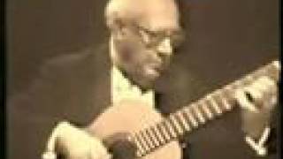 Andrés Segovia plays Bourrée by Robert de Visée [upl. by Winslow]