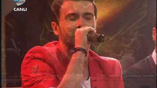 Gökhan Tepeden Uzun Hava  Beyaz Show 18062011 [upl. by Ahsinert]