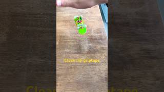 Clean my grip w me foryou fingerboardedit Fin9Football [upl. by Cogan]