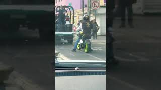 POLICIAS CORRUPTOS EN CDMX bukalo policia specialforces [upl. by Leandra192]