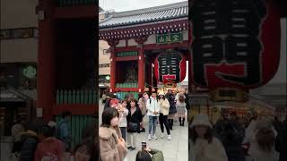 Kaminarimon 雷門 aka Thunder Gate in Asakusa  The famous huge red lantern light in Tokyo [upl. by Sochor234]