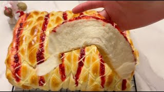 草莓卡仕達排包 Strawberry Custard Buns Strawberry Custard Bread Recipe [upl. by Alokin941]