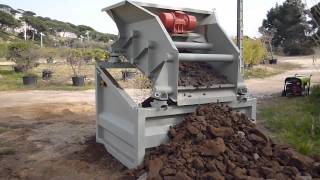 cribleur crible compact CC115 pour bobcat [upl. by Alol]