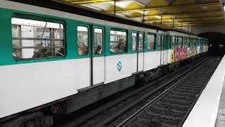 MF67  Arrêt à la station Père Lachaise sur la ligne 3 du métro parisien [upl. by Llenral92]