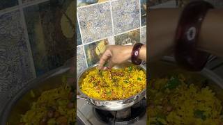 Marathi style kanda poha recipe trendingshorts shortsfeed [upl. by Asilegna]