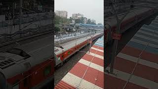 Bandra to veraval express depart from bandra terminus [upl. by Auhesoj405]