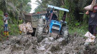 The Worker with Muddy Road  Landini Tractor stuck in mud Push Trolley Tractor [upl. by Othella]