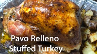 Como Hacer el Mejor Pavo Relleno al Horno Jugoso  Stuffed Turkey [upl. by Tamiko137]