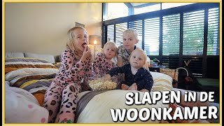 WE GAAN SLAPEN iN ONZE WOONKAMER 😴  Bellinga Vlog 2602 [upl. by Henrieta]