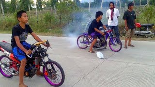 DRAG RACING 2 stroke kawasaki VS 4 stroke yamaha [upl. by Amsirp]