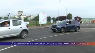 Yvelines  Des riverains de l’aérodrome de ToussusleNoble manifestent leur colère [upl. by Anilas]