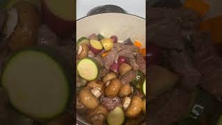 Beef bourguignonfrenchcookingamericanfoodsholidayfoodbeefstewfallfoodfallfoodiefoodshorts [upl. by Bevash498]