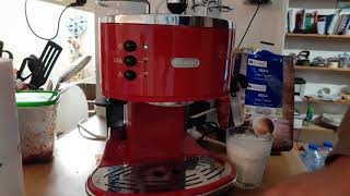 How to make Cappuccino by Delonghi Icona ECO 311R Pump Espresso Coffee maker [upl. by Eberhart267]