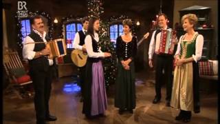 Oeschs die Dritten  Weihnachten mit Carolin Reiber [upl. by Margot]