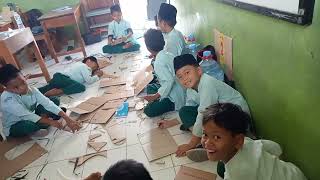 PEMBELAJARAN P5 PEMBUATAN TOPENG DARI KARDUS BEKAS KELAS 4 B MI SANANUL ULA [upl. by Yoshio185]