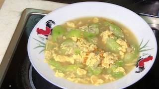 Stirfry loofah with eggs 丝瓜鸡蛋 [upl. by Gladine]