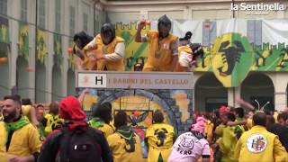 Carnevale di Ivrea dentro la battaglia arance scontri e passione [upl. by Enyaw894]