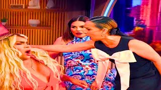 ¡Se Agarran del Cabello 😲 Wendy y Adamari Reviven Escena Icónica de Amigas y Rivales 📺✨ [upl. by Anaes]