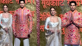 Kiara advani Sidharth Malhotra celebrating Ganesh Chaturthi at ambani house [upl. by Naret992]