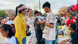 Battambang City Water Festival with my family [upl. by Sueaddaht]