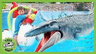 Dinosaur Water Toy Party TRex Ranch Dinosaur Videos [upl. by Maltzman]