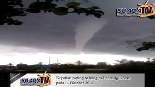 Puting Beliung di Pendang Kedah 14 Oktober 2014 [upl. by Nally]