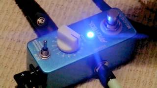 Mooer Pitch Box pitch shifter  chorus  harmonist guitar pedal [upl. by Touber]