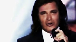 Engelbert HumperdinckQuiereme MuchoYours  Live [upl. by Ames948]