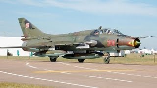 Su22  Amazing Polish Airforce  Su17 [upl. by Breed]