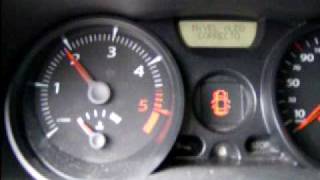 Renault megane 15 dCi 85 startup and reving Nice sound of turbo [upl. by Asertal82]