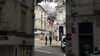 Châtellerault  un appartement en feu dans le centreville [upl. by Nairdna746]