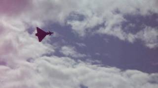 Eurofighter Typhoon doing stunts over Largs In HD [upl. by Godfrey]