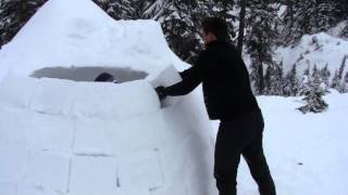 How to Build an Igloo [upl. by Maurreen]