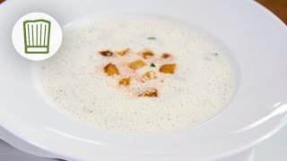 Bärlauchcremesuppe mit Croûtons und Chorizo chefkoch [upl. by Feucht650]