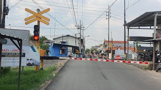 Perlintasan KA Sawunggaling Palang Pintu Wantech [upl. by Nyletak]