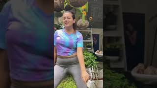 Shanudrie Priyasad HOT LEGGINGS DANCE 💃 Shorts  Nadagamkarayo  Deweni inima  Divithura [upl. by Jozef]