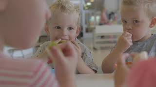 Vlog kinderopvang Gezonde voeding [upl. by Attenahs910]