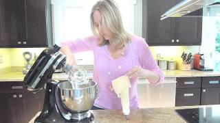 How to use a Frosting Pastry Bag with Coupler [upl. by Vivyanne800]