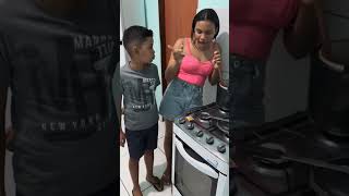 A vizinhança pedi pedi😂Parte01 shortsviral youtubeshorts shorts funny shortvideo [upl. by Nahej]