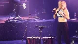 Beating Heart LIVE  Ellie Goulding LIVE in SINGAPORE HQ [upl. by Zachariah]