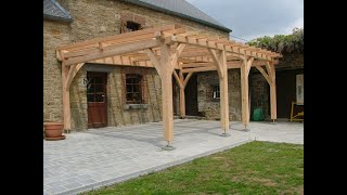 Une terrasse couverte en mélèze photosfilm [upl. by Georgeanne341]