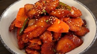 Spicy Stirfried fish cakes Eomukbokkeum 어묵볶음 [upl. by Veronike630]