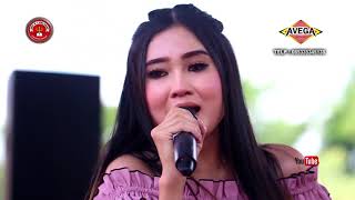 NELLA KHARISMA DUET CAK MALIK  AKU KUDU PIE  OM LAGISTA LIVE SMAN 1 NGLAMES MADIUN [upl. by Stultz562]