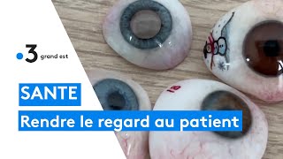 Une oculariste fabrique des prothèses pour des patients ayant perdu un œil [upl. by Valeda]