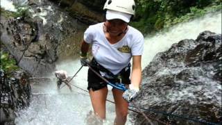 Torrentismo en San Gil belleza y aventura a la colombiana [upl. by Aisa877]